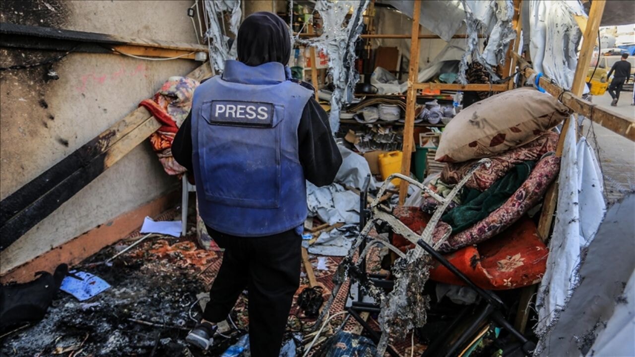 İsrail, Gazze'de gazetecilerin kaldığı çadırı bombaladı!