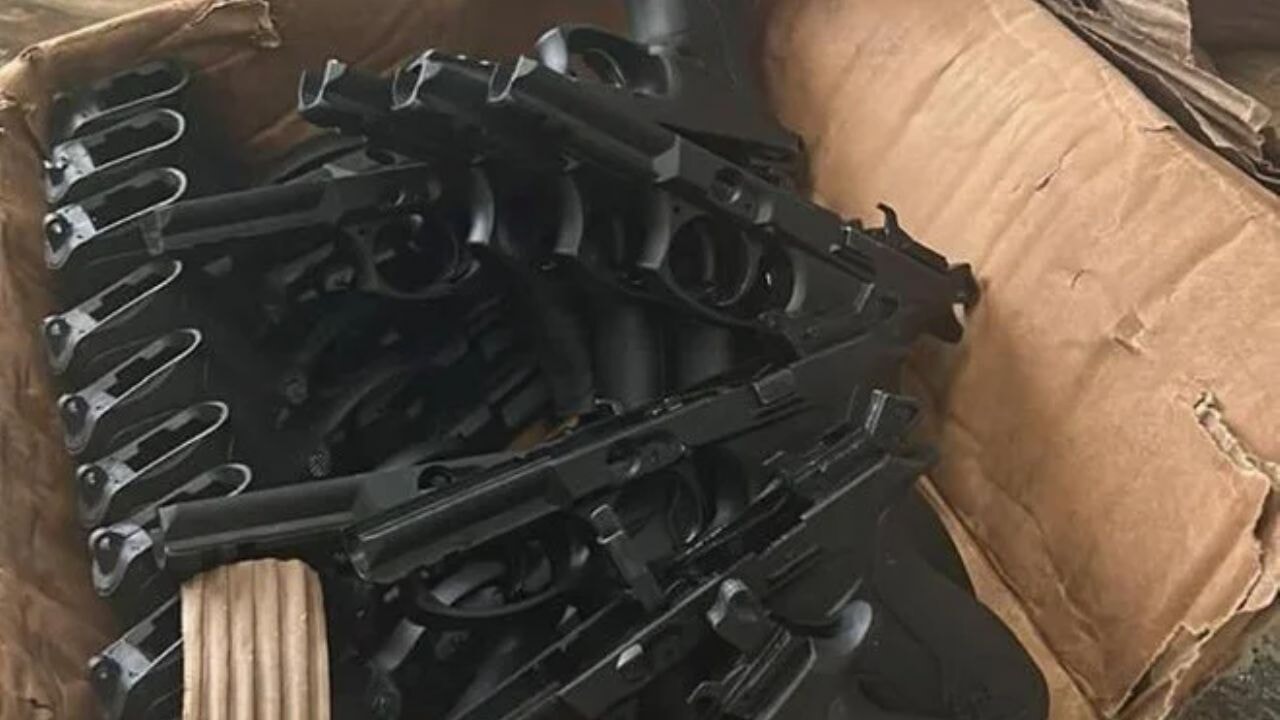 Ankara'da bagaj dolusu tabanca ele geçirildi