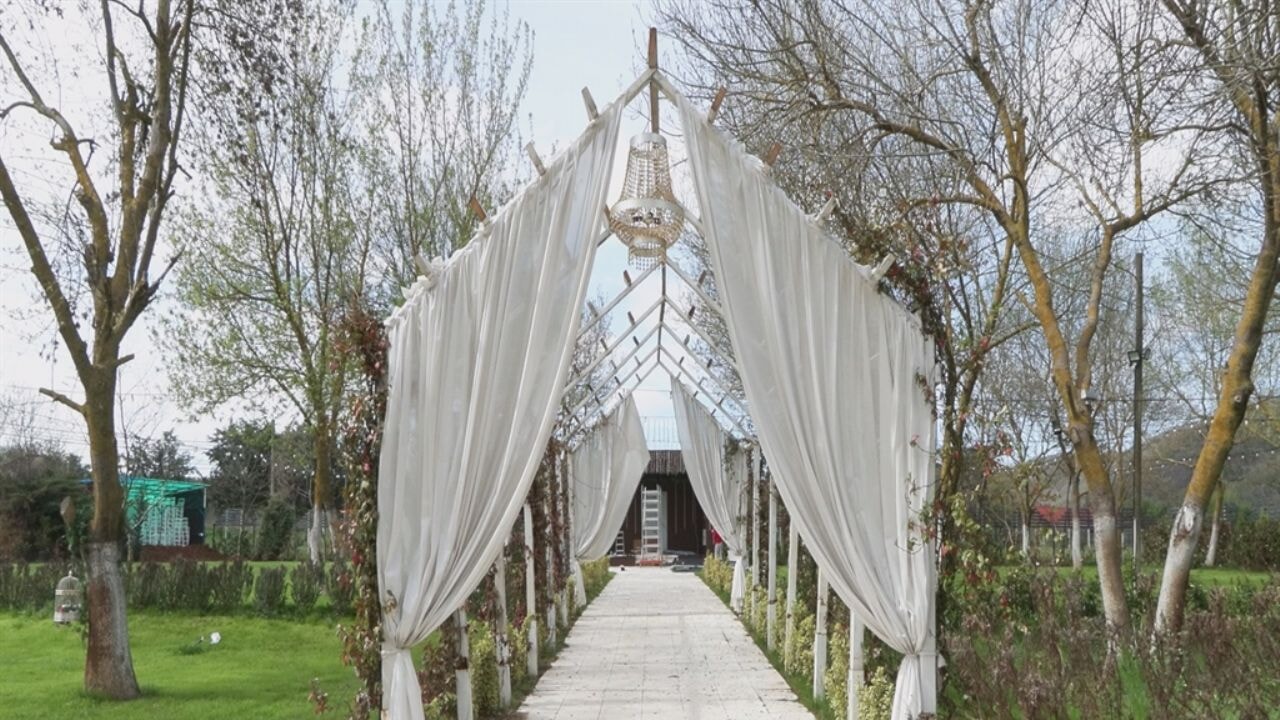 2 saatlik 'yarım düğün'… Gelin ve damatlardan talep var