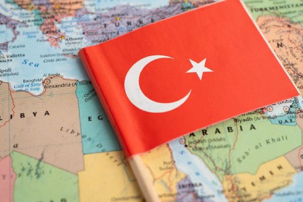 Ambargolara boyun eğmediler: Yüzümüzü Türkiye'ye döndük