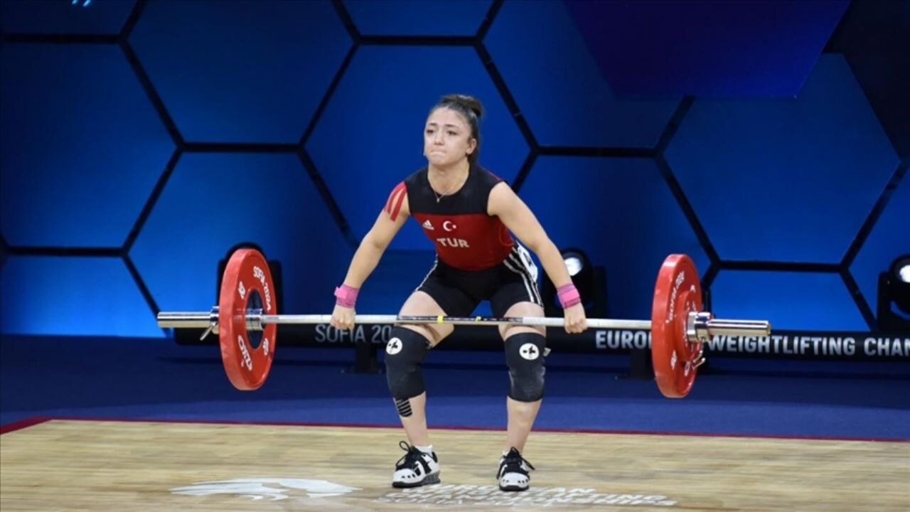 Cansu Bektaş Avrupa'yı yine fethetti: Üçüncü kez altın madalya