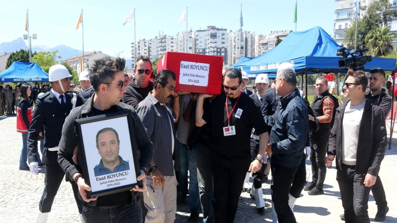 İhbara giden polis memuru kalp krizi geçirip, şehit oldu