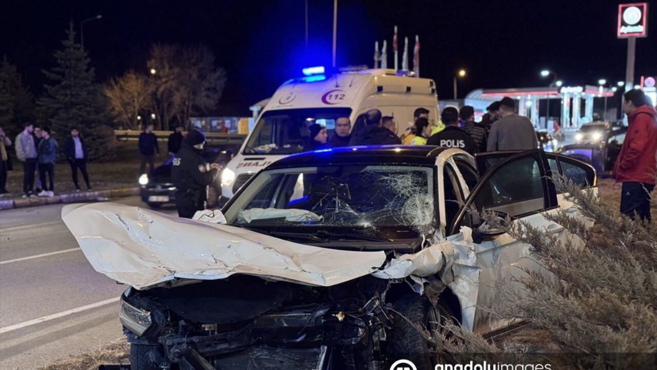 Erzurum Aziziye'de trafik faciası