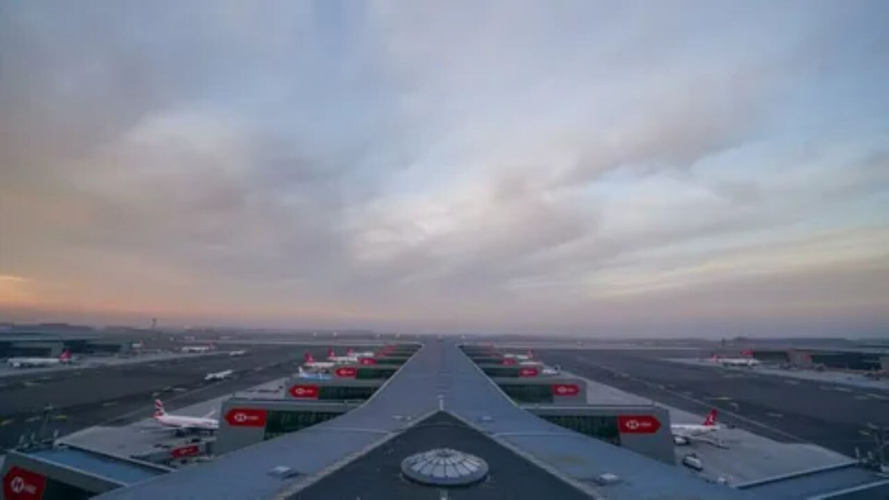 İstanbul Havalimanı'ndan 'eş zamanlı üçlü bağımsız pist operasyonu' başladı