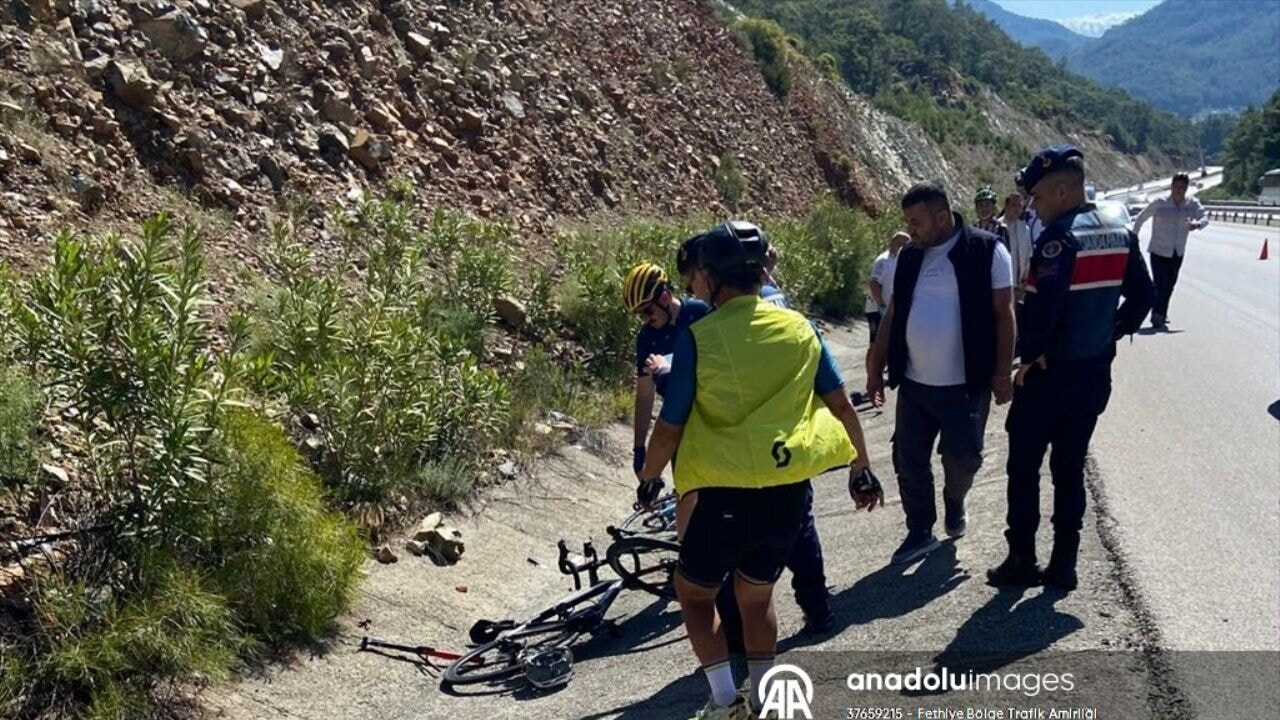 Muğla'da bisiklet kazası: 1 ölü, 2 yaralı