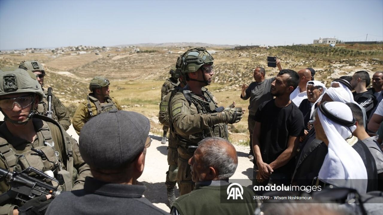 İsrail'den Cuma Namazı yasağı: Filistinliler gözaltına alındı