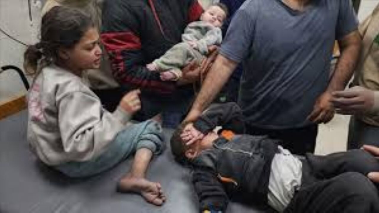 İsrail'in Gazze'ye saldırısında aralarında çocukların da bulunduğu çok sayıda kişi yaralandı