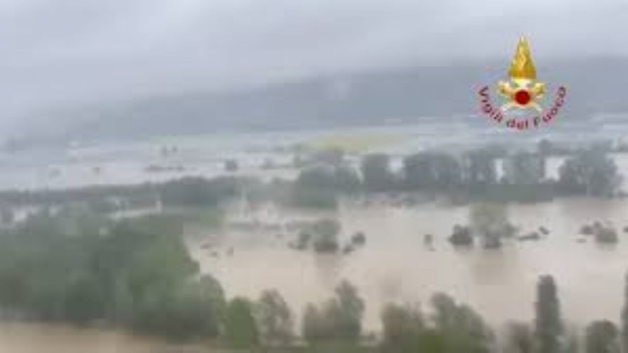 İtalya'da aşırı yağışlar, sel ve taşkınlara neden oldu