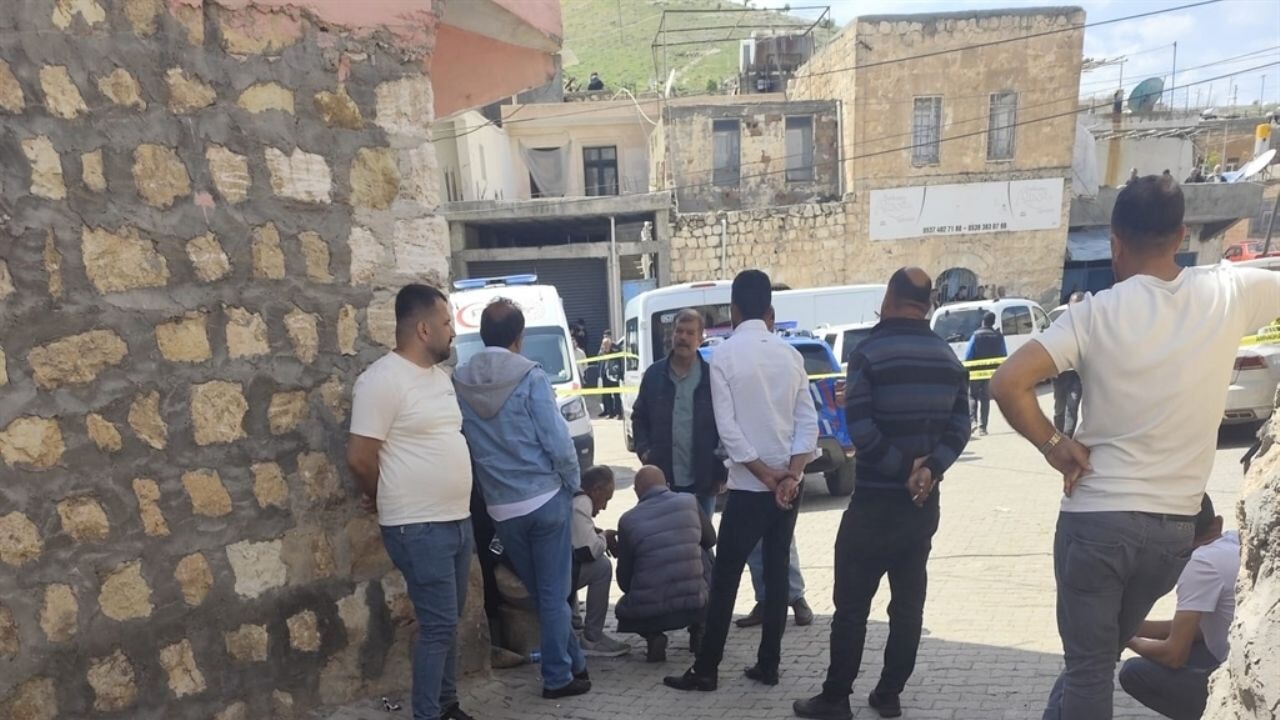 Cami tuvaletinde ölü bulundu