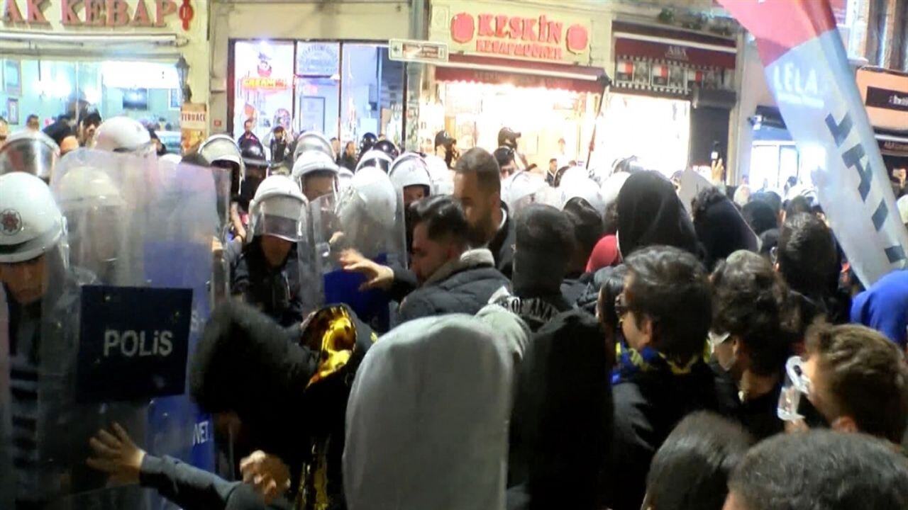 Filistin gösterisinde İstiklal caddesi karıştı! Vali Gül'den açıklama...