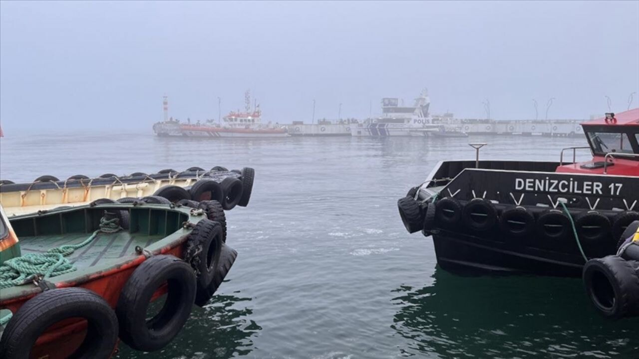 Çanakkale Boğazı'nda Sis Trafiği Engelledi!