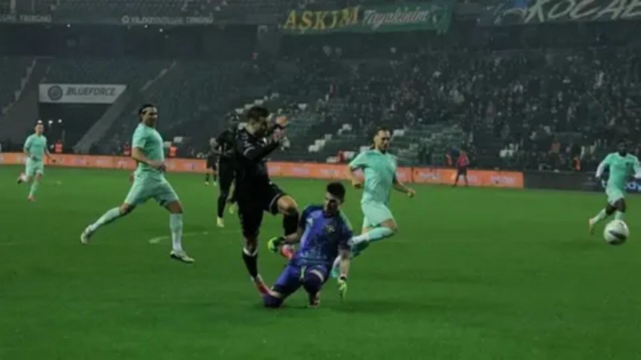 Esenler Erokspor'dan dev zafer! Süper Lig temsilcisini 3 golle yıktı