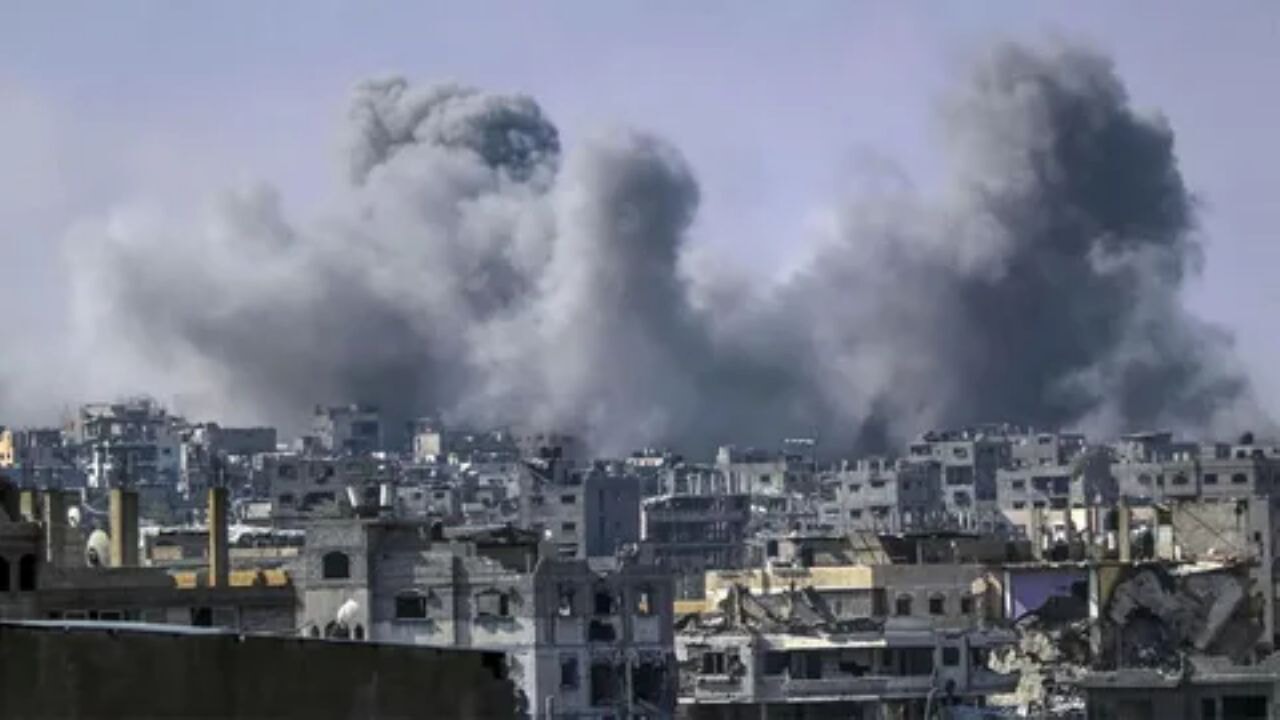 İsrail Gazze'ye yönelik hava saldırılarını artırdı: 14 sivil öldü