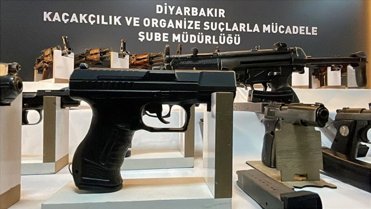 Irak'tan Türkiye'ye getirilen çok sayıda silah ele geçirildi