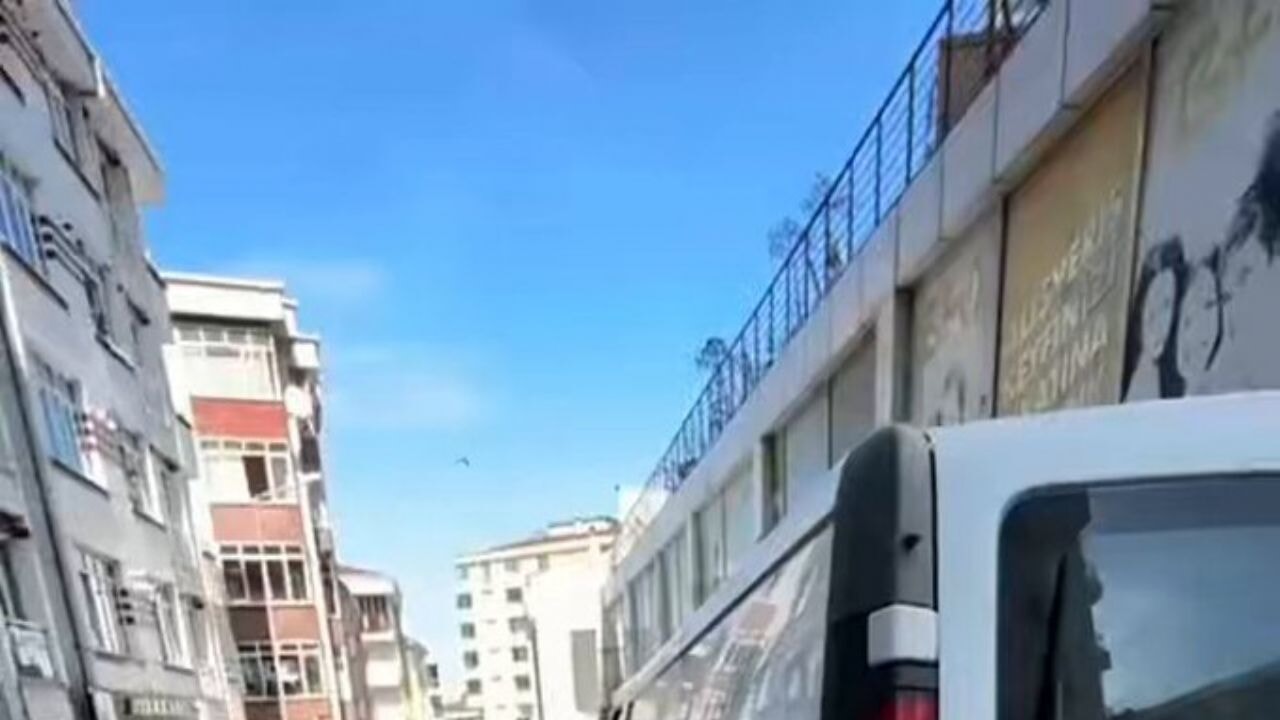 Esenyurt'ta bir kadınla beraber olmak için anlaşan kişi  dolandırıldığını anlayınca olay çıkardı