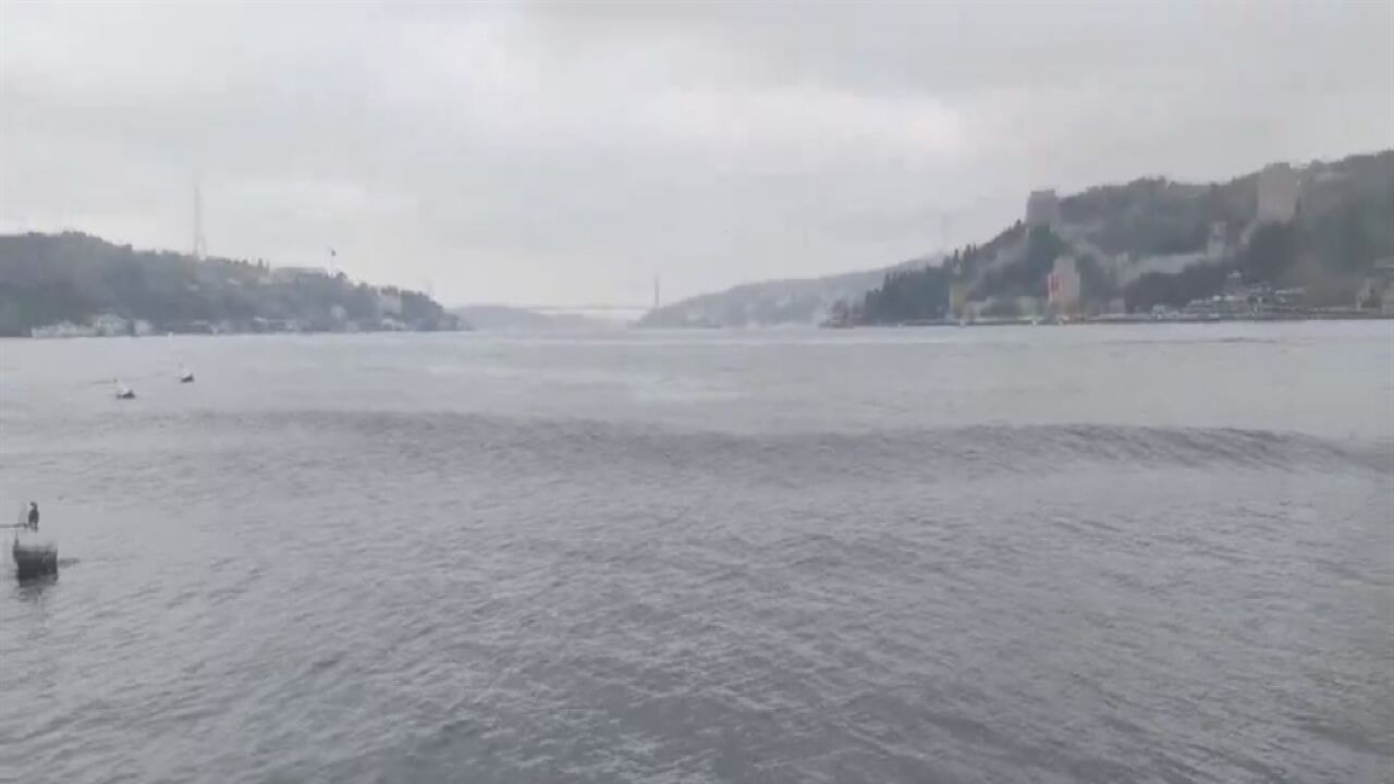 Deprem anında İstanbul Boğazı'nda oluşan dalgalar görüntülendi