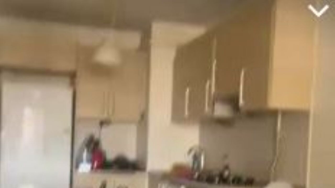 İstanbul depreminde korku dolu anlar! Sallanan avize kamerada