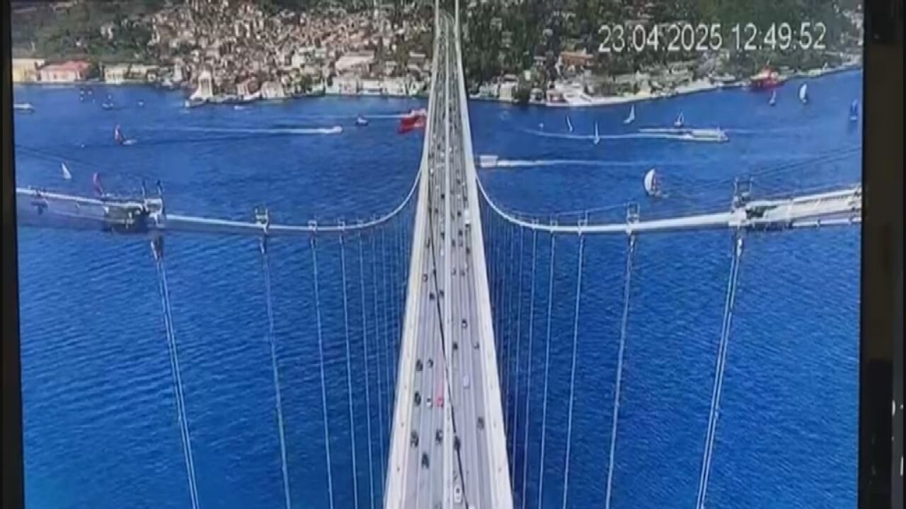 Deprem anı, 15 Temmuz Şehitler Köprüsü'nün kamerasında