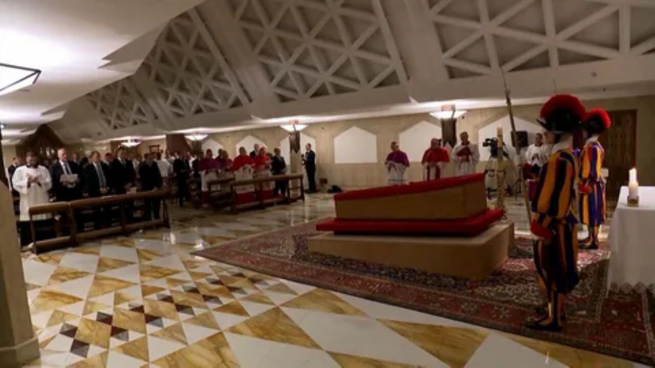 Papa Franciscus'un cenaze töreni için hazırlıklar sürüyor