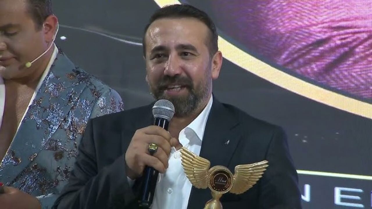 Ödüllü 'metafizik uzmanı' ve arkadaşı tutuklandı