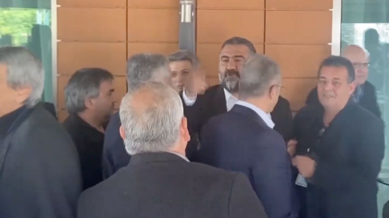 Fenerbahçe'de gerginlik: 'Bir lira para vermedin kulübe!'