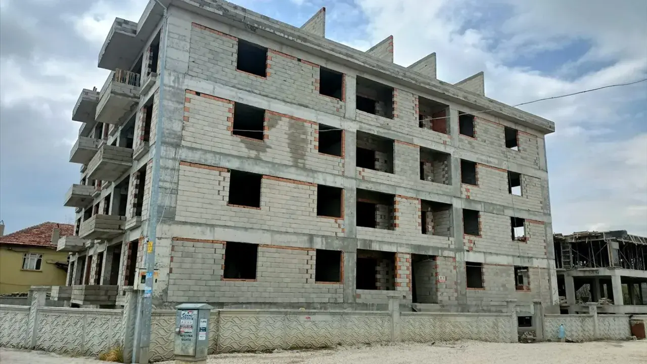 Isparta'da asansör boşluğuna düşen işçi hayatını kaybetti