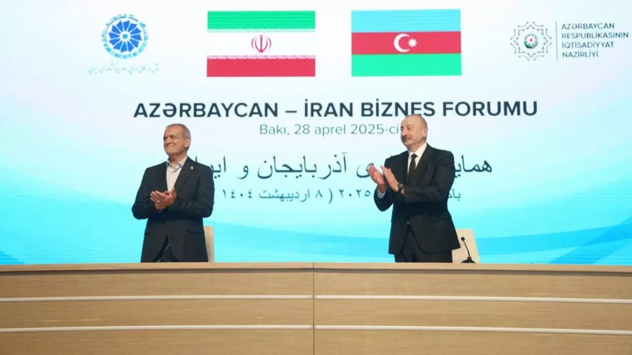 İran Cumhurbaşkanı Pezeşkiyan, Bakü'de Türkçe şiir okuyarak tarihe geçti