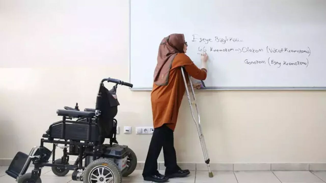 1381 engelli öğretmenin ataması yapıldı