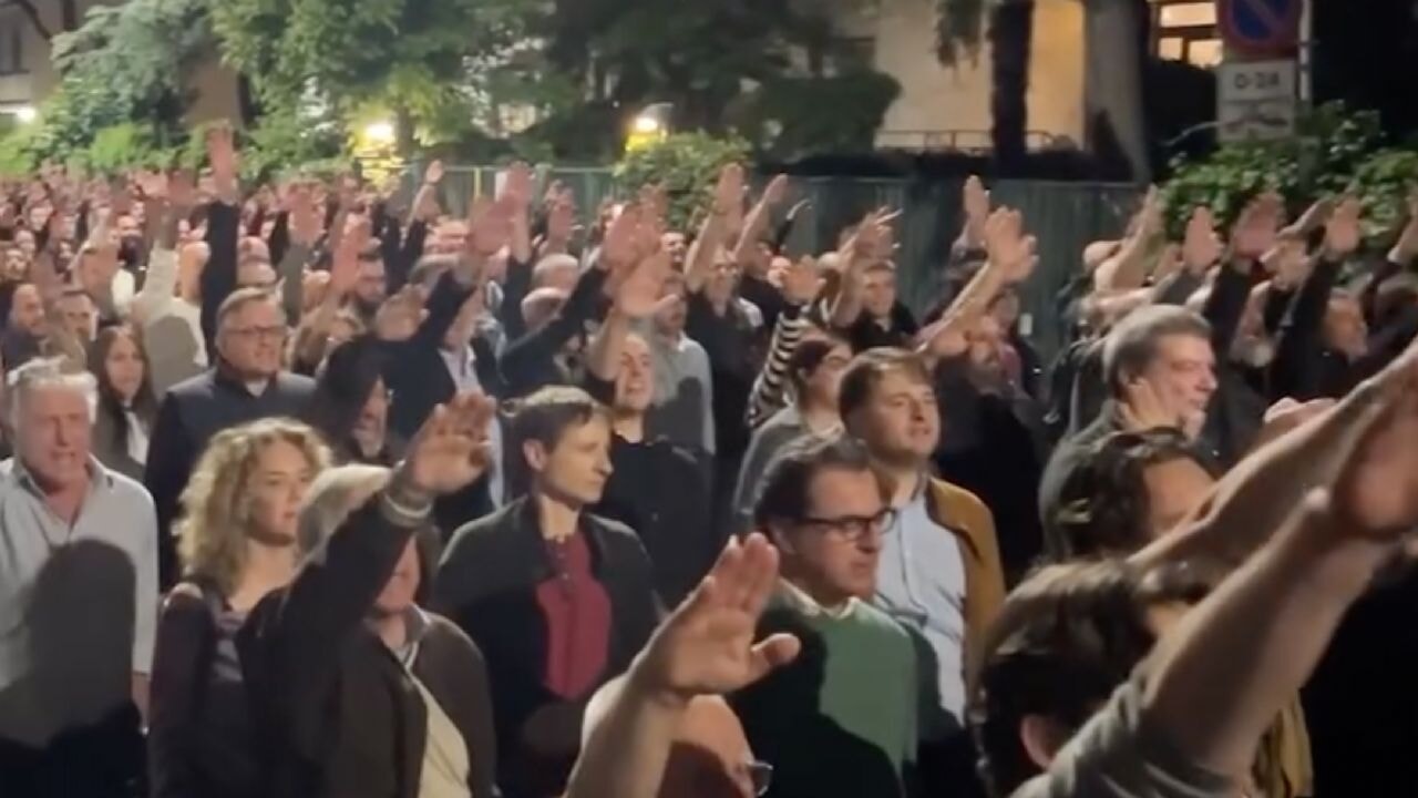 İtalya'da faşist selamlı 'Ramelli' gösterisi