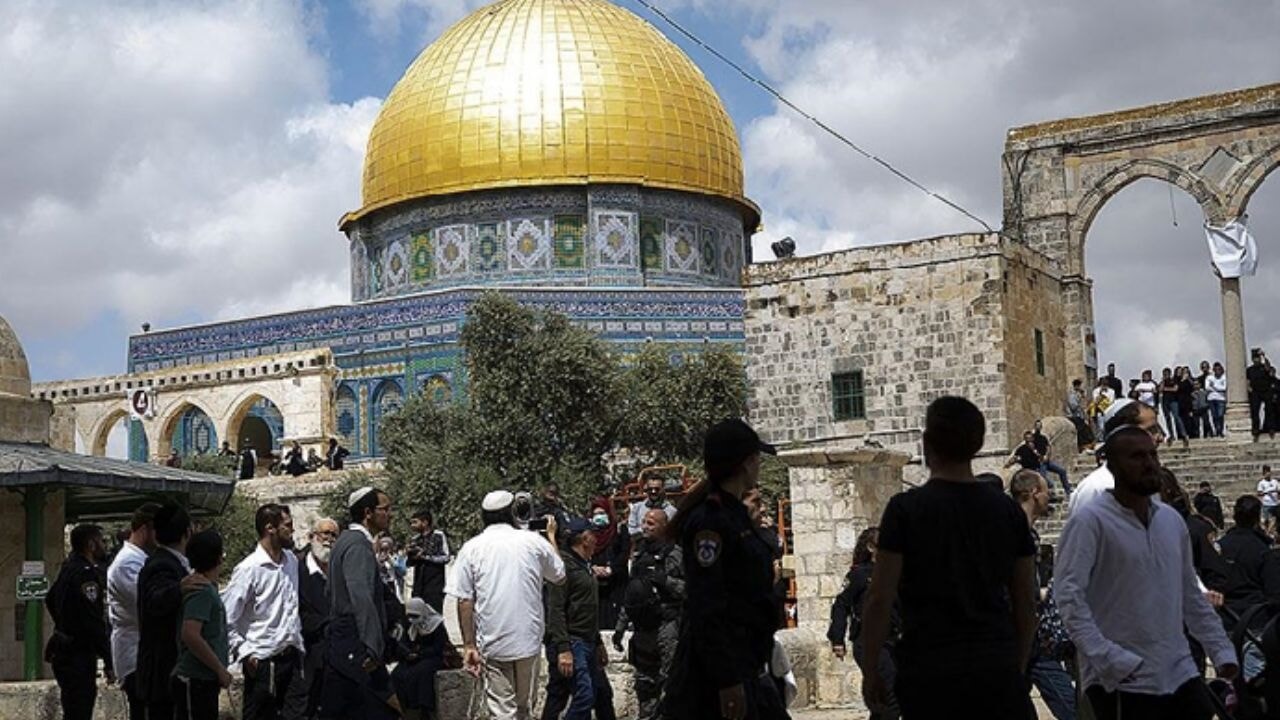 Filistin topraklarını gasbedenler Aksa'yı hedef aldı