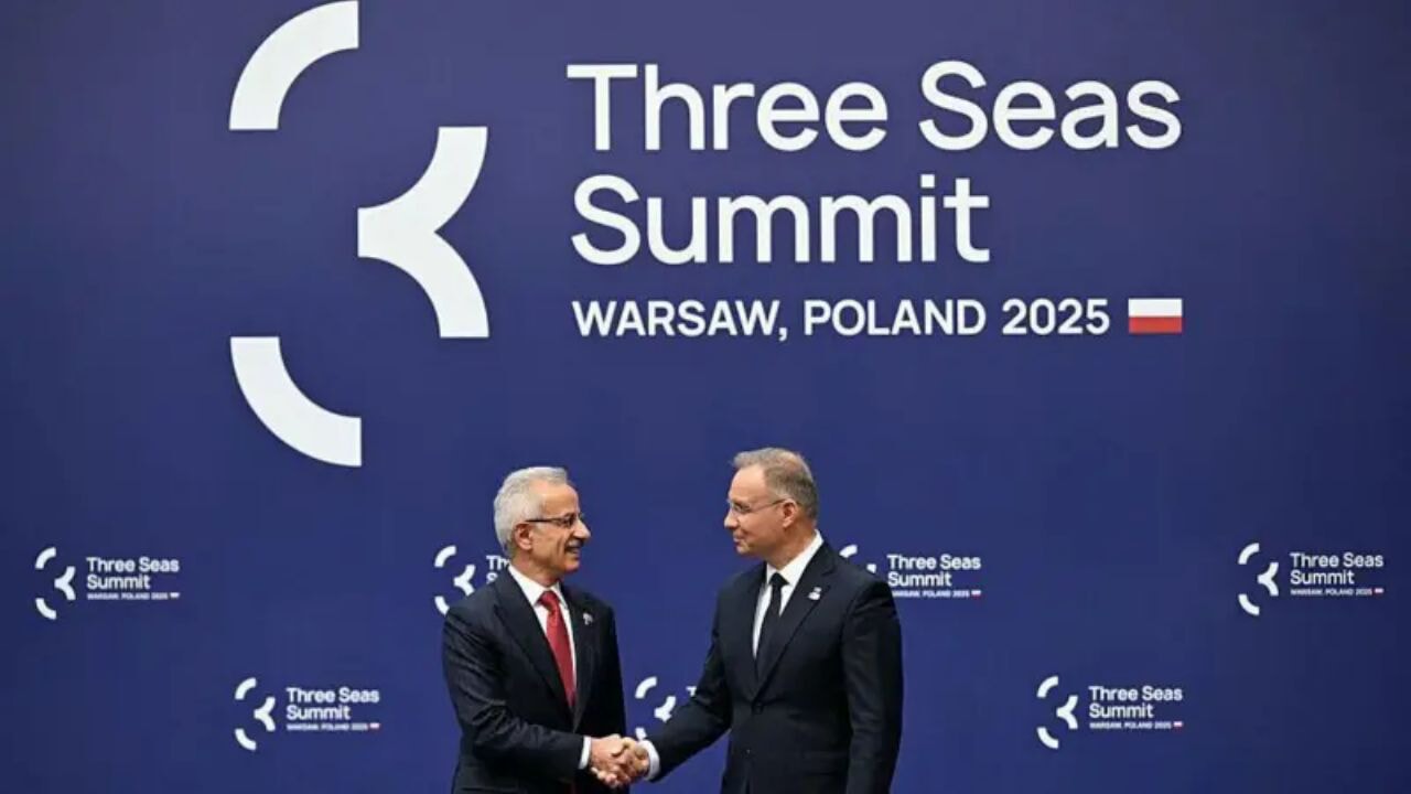 Jeopolitik denge değişiyor! Türkiye Üç Deniz Girişimi'ne resmen katıldı