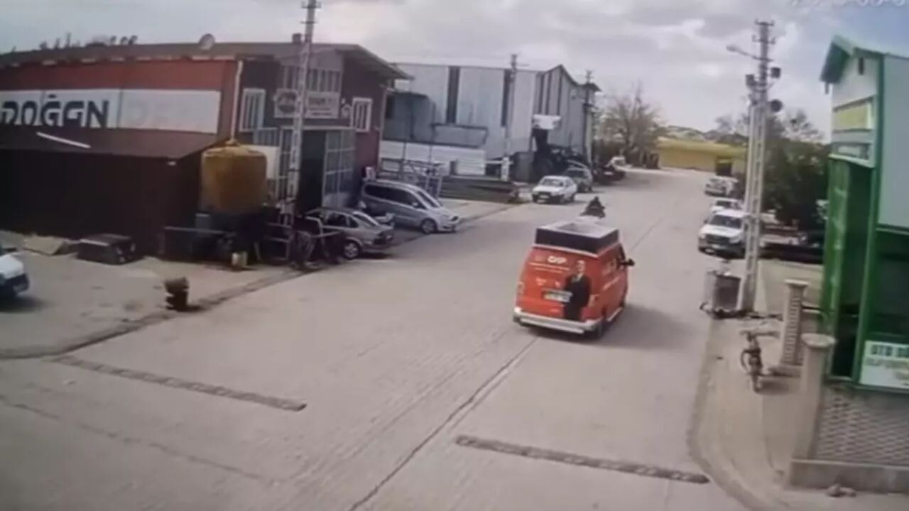 Konya'da silah sesleri gerginlik yarattı: 'CHP aracına silahlı saldırı' iddiası