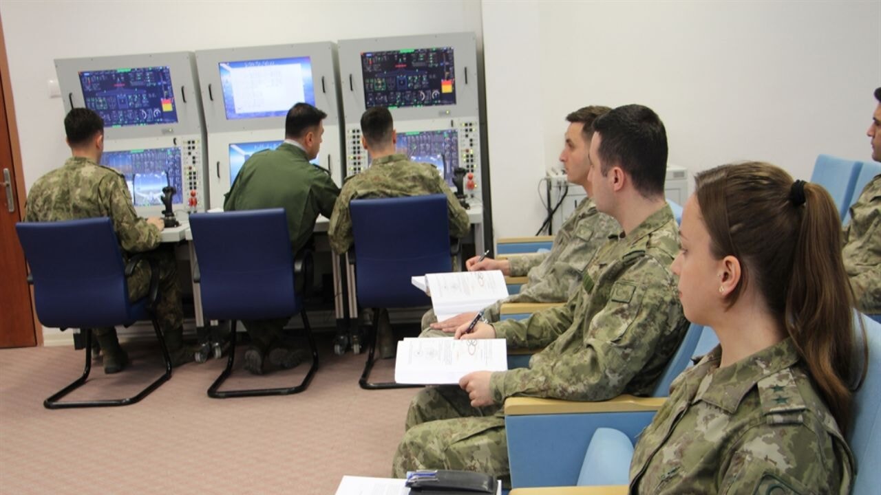 'Göklerin bekçileri' burada yetişiyor