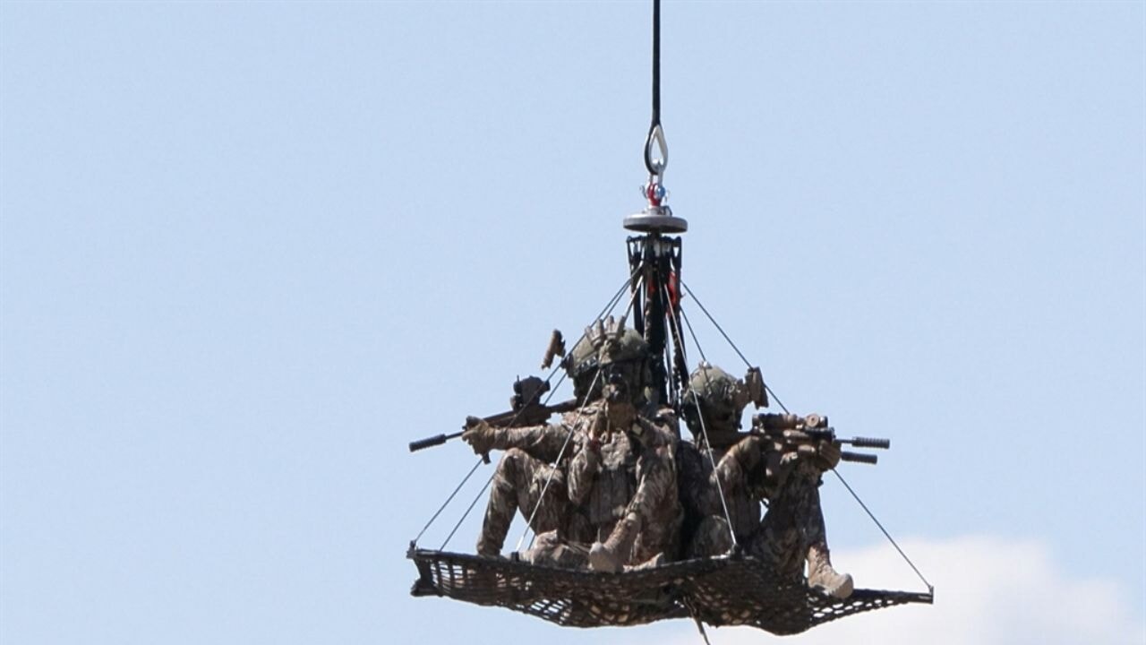 TEKNOFEST KKTC nefes kesen uçuş gösterisi