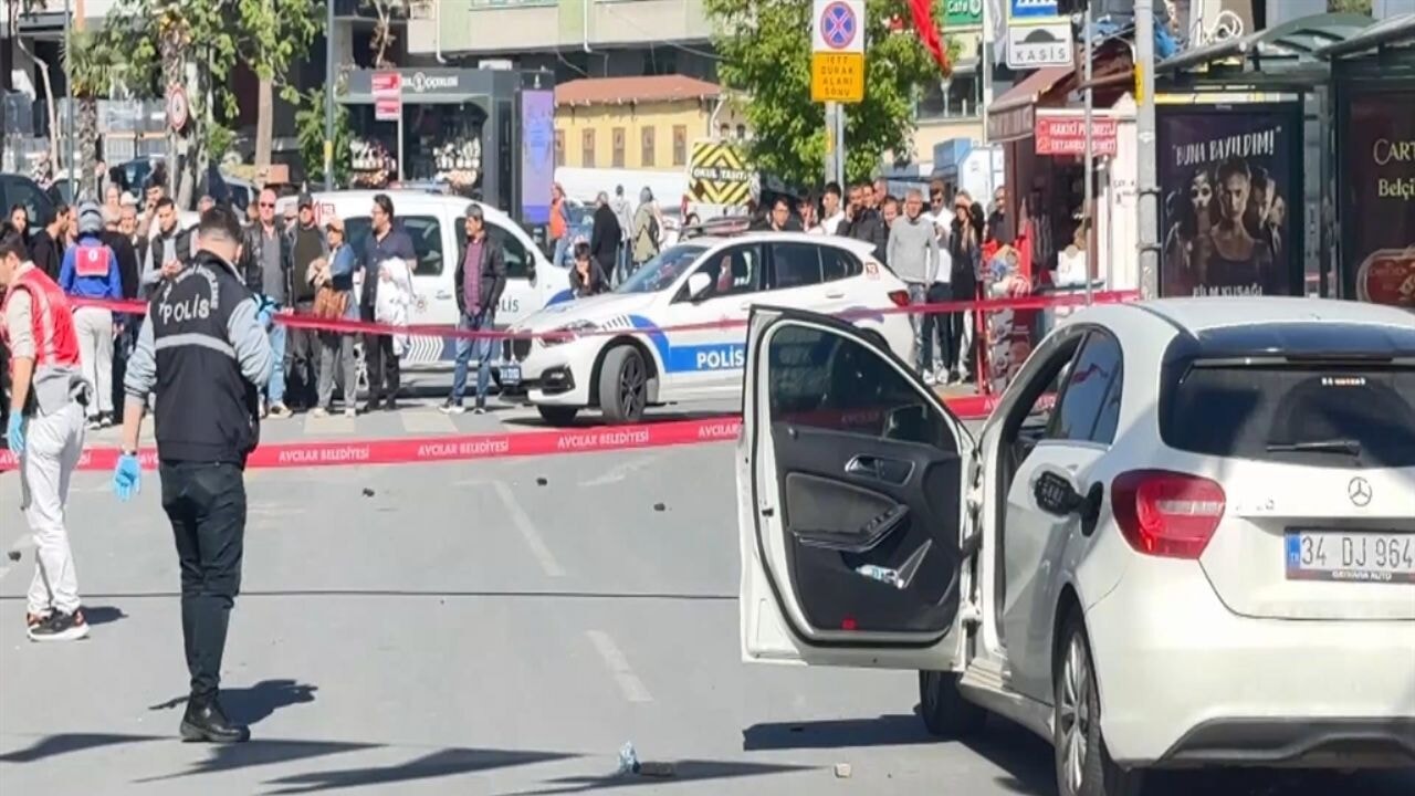 Aracındayken silahlı saldırıda öldürüldü