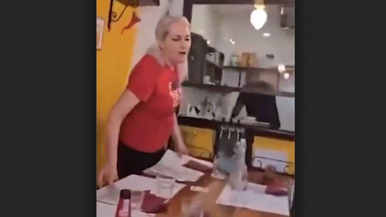 İsraillileri restorandan kovan kadına destek mesajları yağdı