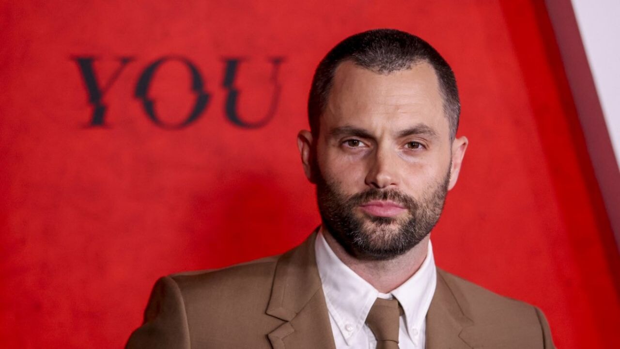 Ünlü dizi oyuncusu Penn Badgley: Her gün Kur'an okuyorum