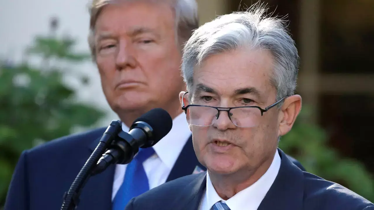 Trump, Fed Başkanı Powell'a 'aptal' dedi