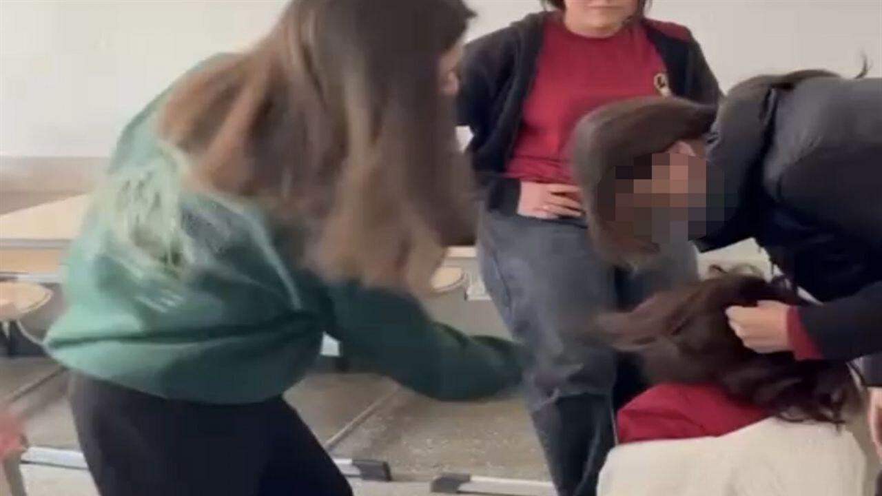 Elif'e 'akran zorbalığı': 7 liseli tutuklandı