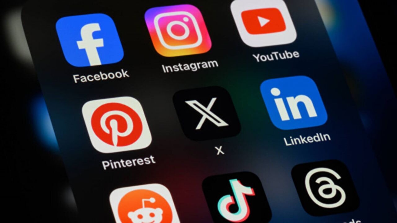 İBB'de yolsuzluk soruşturmasında bazı hesaplar hakkında açıklama