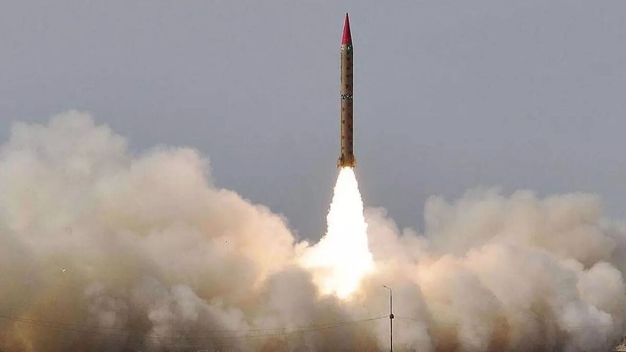 Füze savaşları başladı! Pakistan-Hindistan hattında çatışma