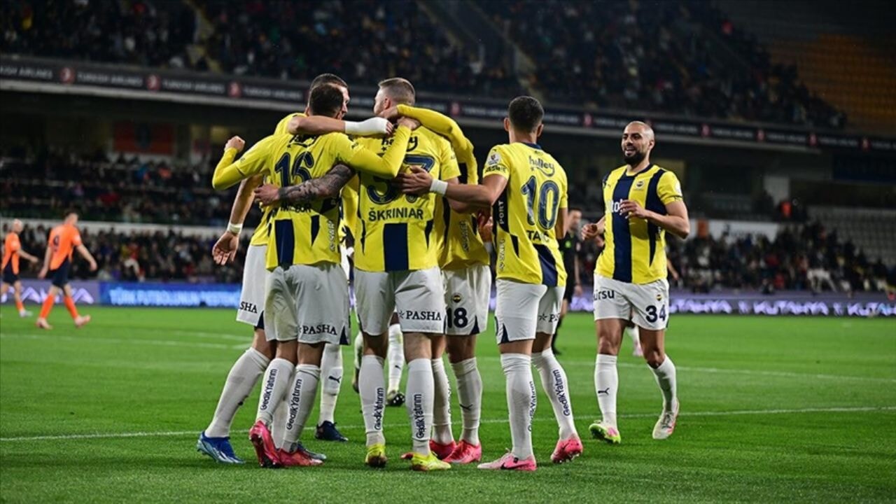 Fenerbahçe Başakşehir'i 4-1'le devirdi