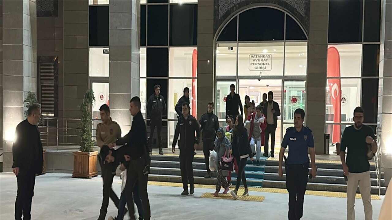 Yeğenini öldürüp betonla gömdüğü ortaya çıktı!