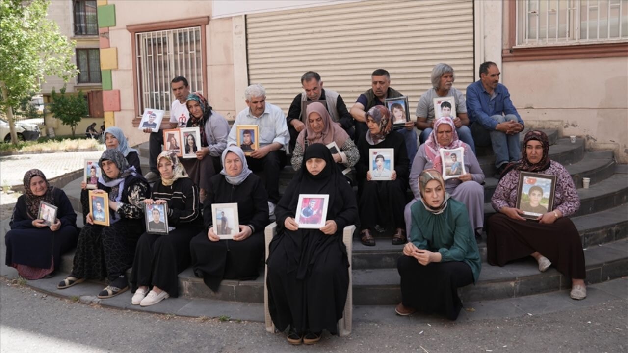 'Terörsüz Türkiye': Diyarbakır anneleri konuştu