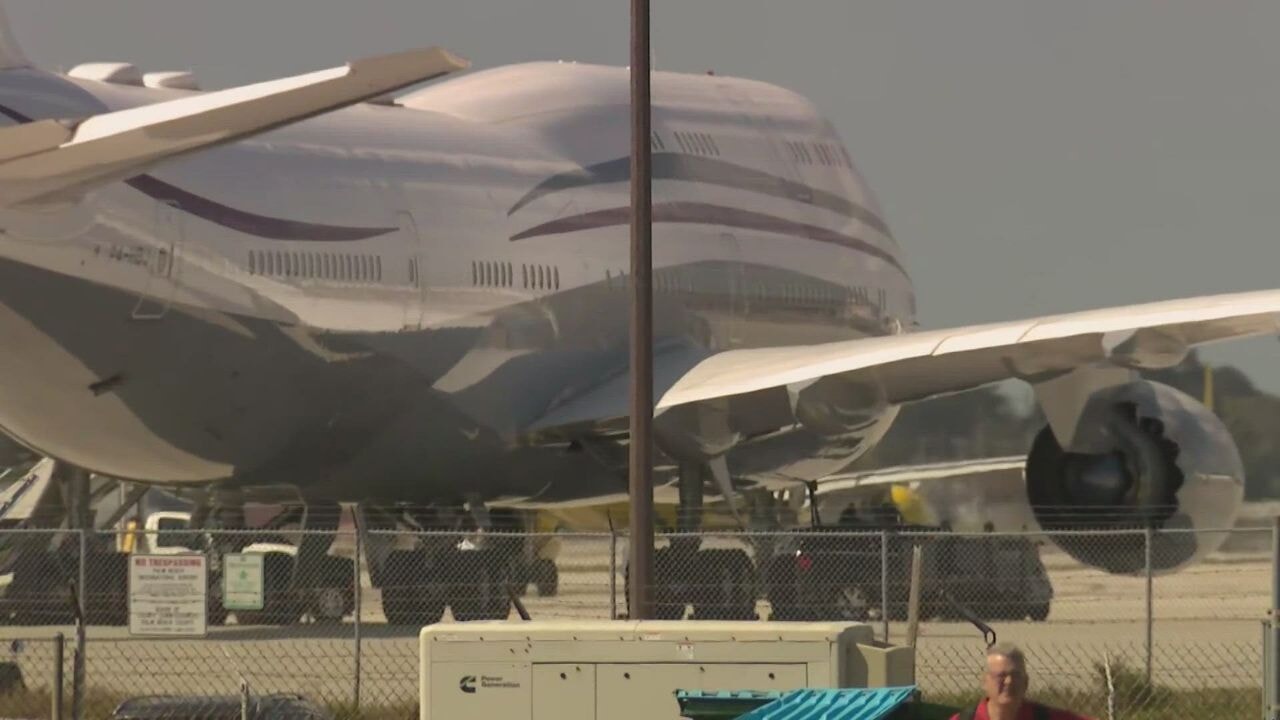 Trump, hediye edilen uçağın yeni sahibini açıkladı