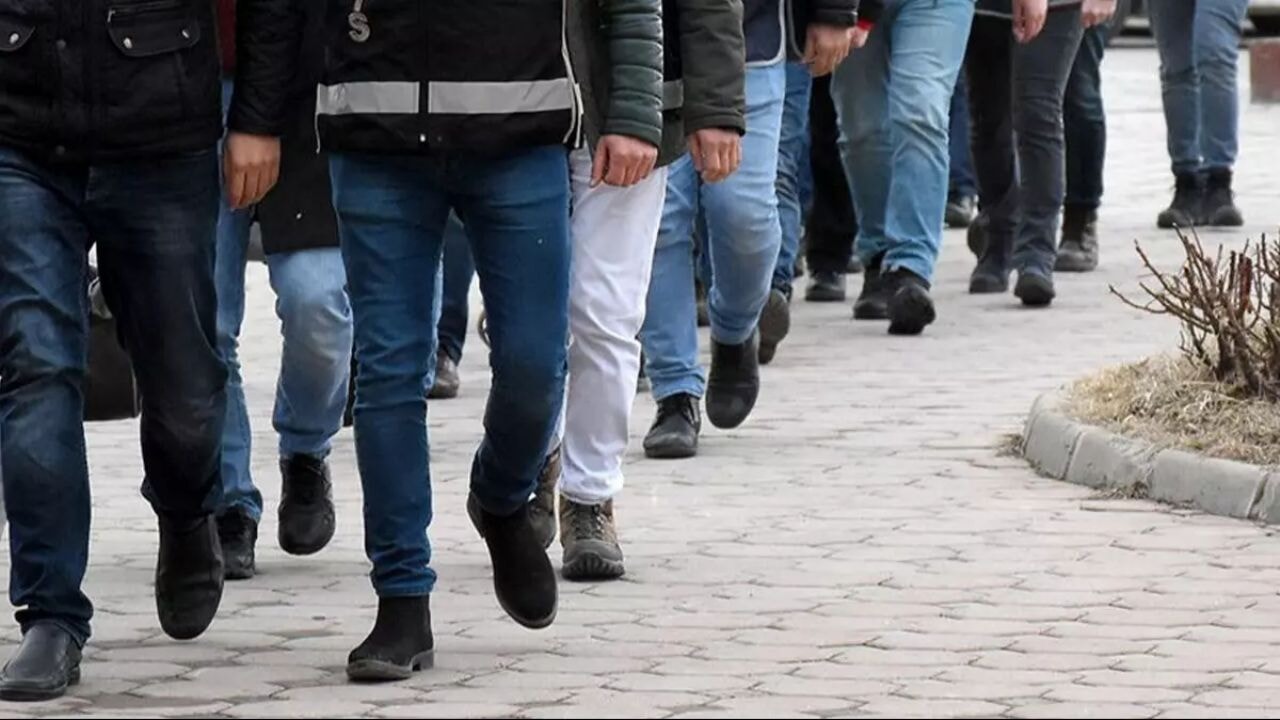 Ev hanımlarını hedef alan dev dolandırıcılık şebekesi çökertildi