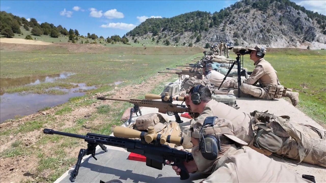 'Uluslararası En İyi Keskin Nişancı Timi' yarışmasında ilk 3 sıra Türk askerinin