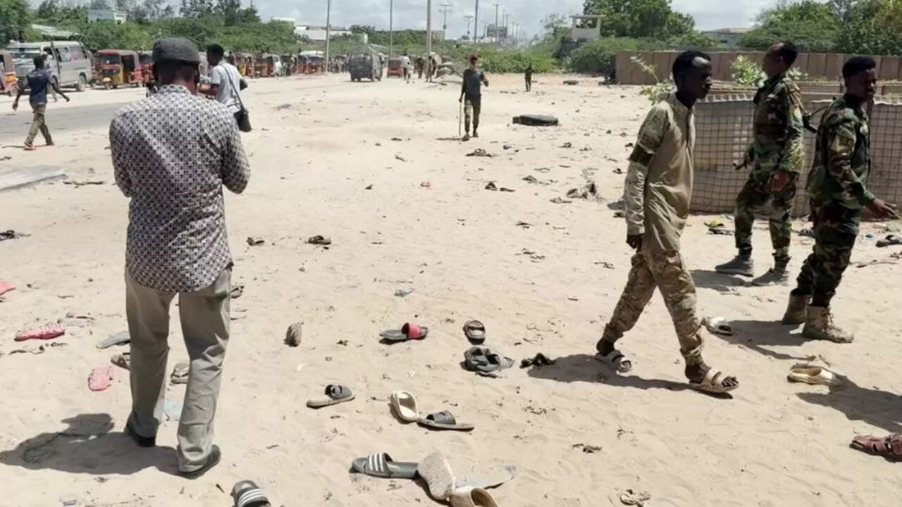 Somali'de askeri üsse bombalı saldırı: Çok sayıda ölü ve yaralı var