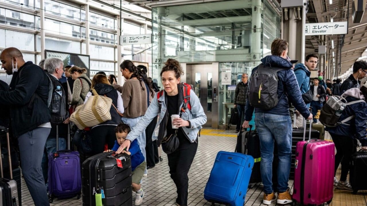 'Büyük deprem' kehaneti turistleri kaçırdı!