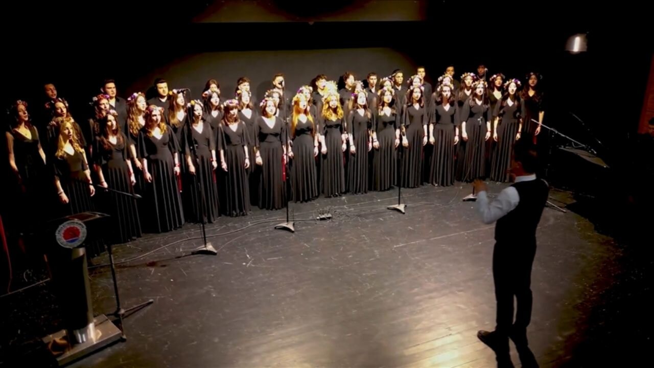 Milli Eğitim Bakanı Tekin, 'Parla' marşını seslendiren öğrencileri paylaştı